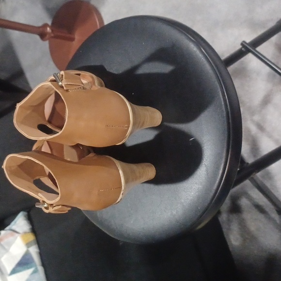 Sofft tan platform heels - Picture 2 of 4